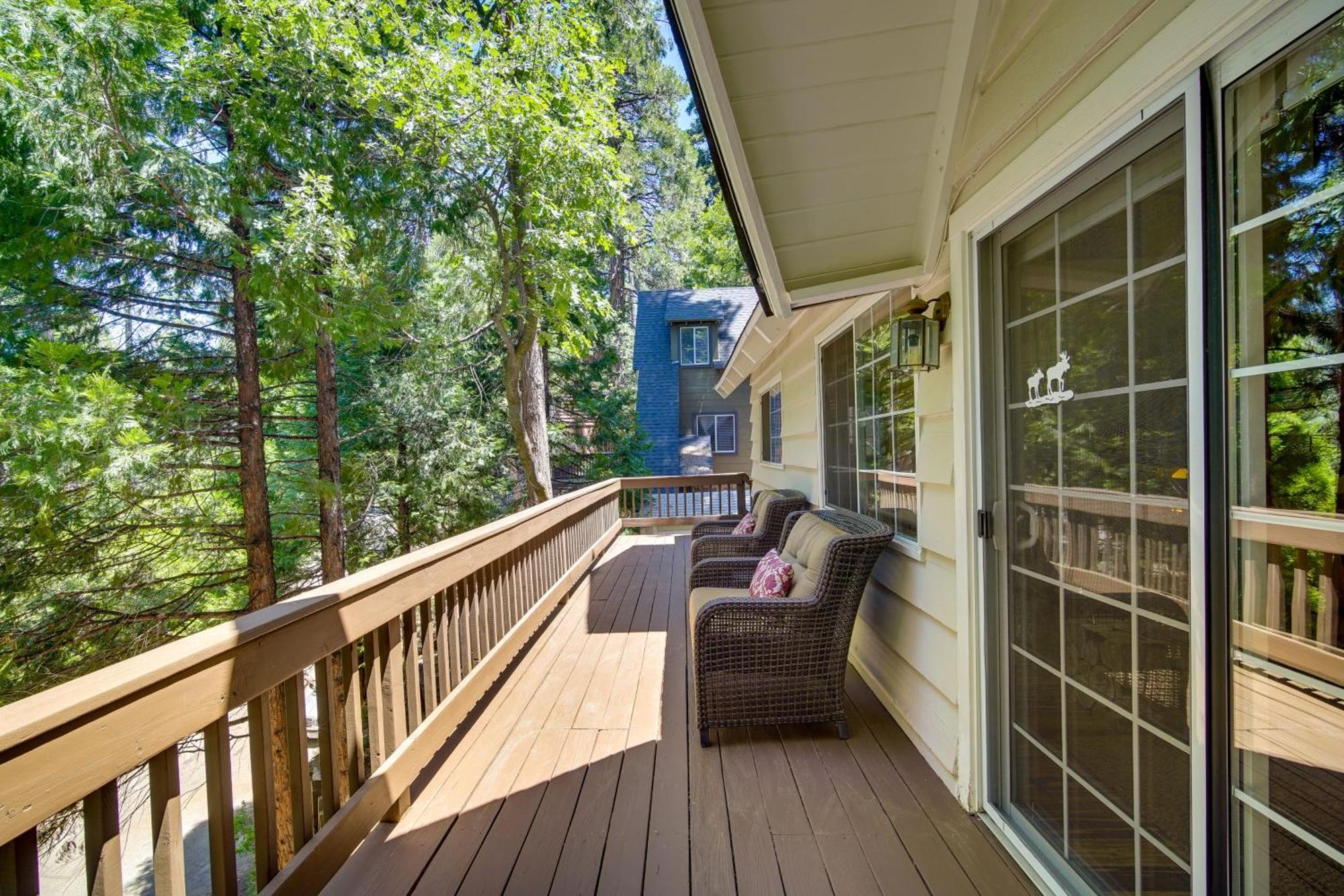 Lake Arrowhead Cabin With Decks Less Than 2 Mi To Village! Exterior photo